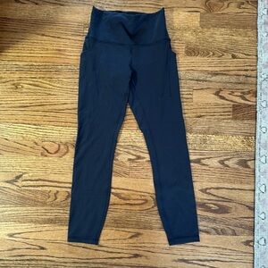 Lululemon black leggings with pockets